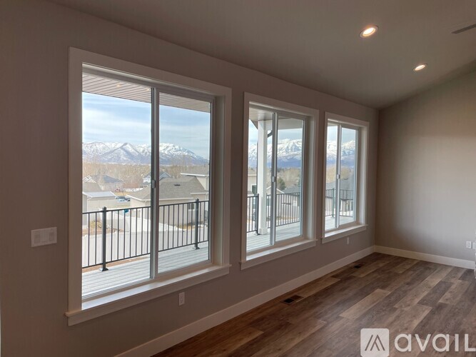 1354 East 670 North 7 Beds Single Family Home for Rent - Photo gallery 3