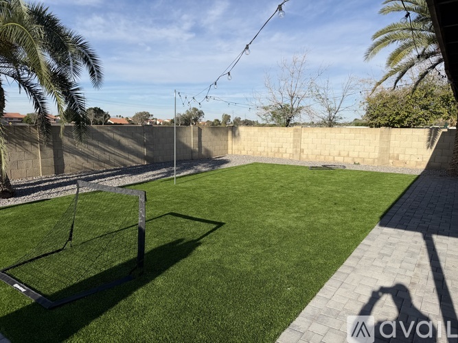 13250 N 56th Ave 4 Beds Single Family Home for Rent - Photo gallery 4