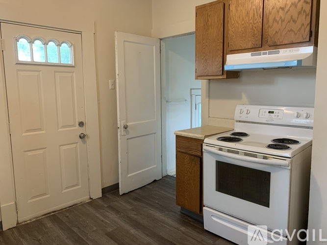 2724 Daleford Ave NE 3 Beds Single Family Home for Rent - Photo gallery 5