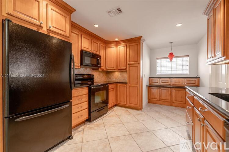 947 Lincoln St 4 Beds Single Family Home for Rent - Photo gallery 1