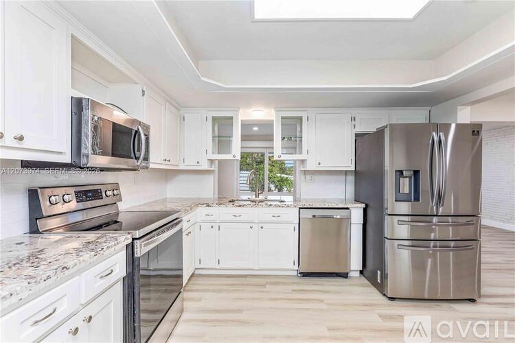 1900 NW 82nd Terrace 5 Beds Single Family Home for Rent - Photo gallery 1