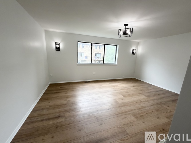 7038 Knighthood Lane 3 Beds Single Family Home for Rent - Photo gallery 2
