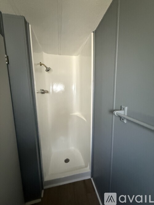 5640 Van Doren Avenue 2 Beds Single Family Home for Rent - Photo gallery 4