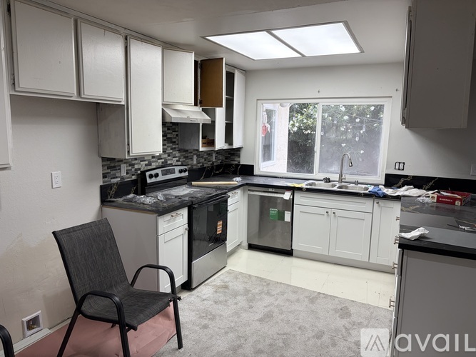 717 Potomac Ct 4 Beds Single Family Home for Rent - Photo gallery 2