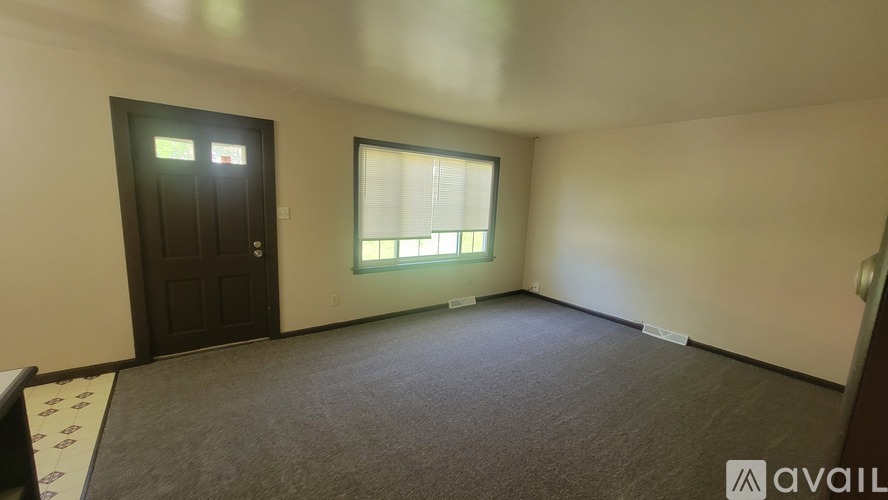 1450 Newton St 3 Beds Single Family Home for Rent - Photo gallery 2