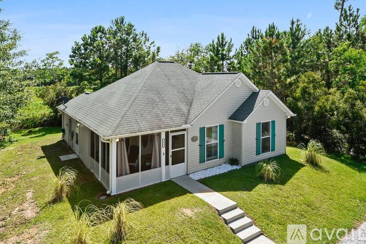 329 Davis Street 3 Beds Single Family Home for Rent - Photo gallery 1