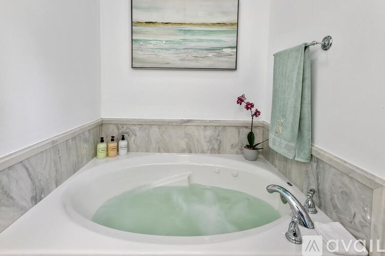 329 Davis Street 3 Beds Single Family Home for Rent - Photo gallery 5