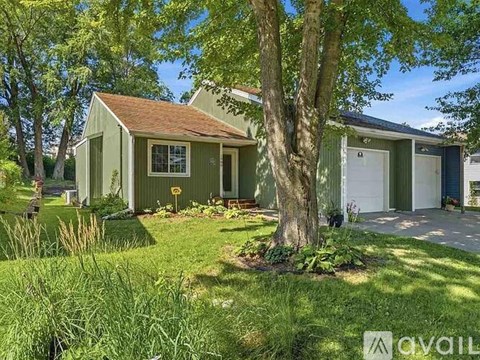 1988 Holiday Rd 3 Beds Apartment for Rent