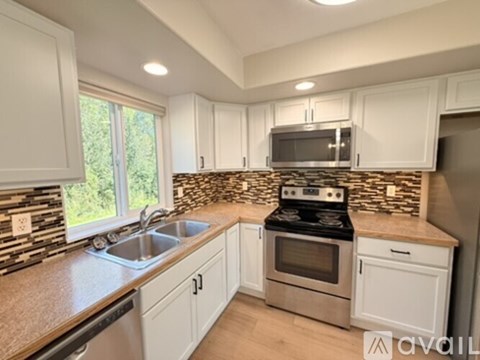 345 East Victor Circle 3 Beds Apartment for Rent