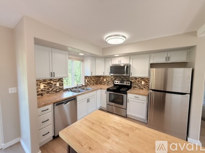 345 East Victor Circle 3 Beds Apartment for Rent - Photo gallery 2