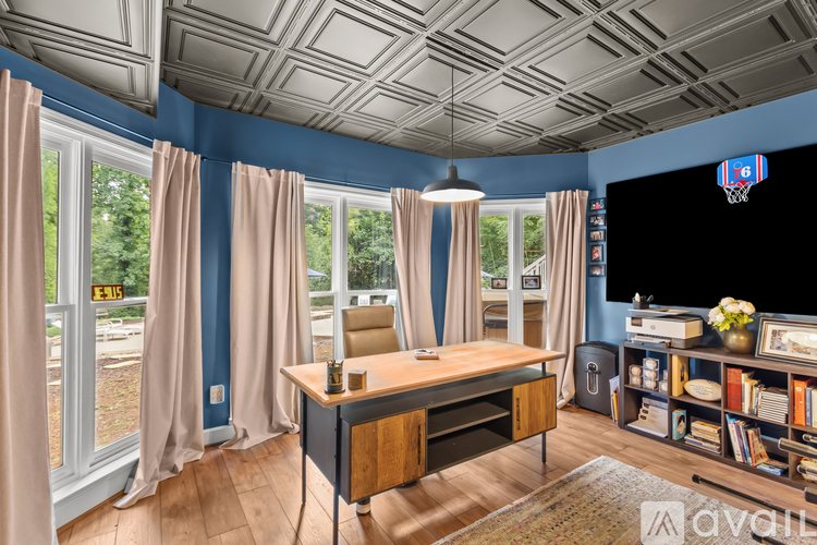 219 Sheffield Rd 6 Beds Single Family Home for Rent - Photo gallery 4