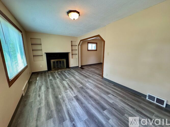 1317 38th St NW 3 Beds Single Family Home for Rent - Photo gallery 4