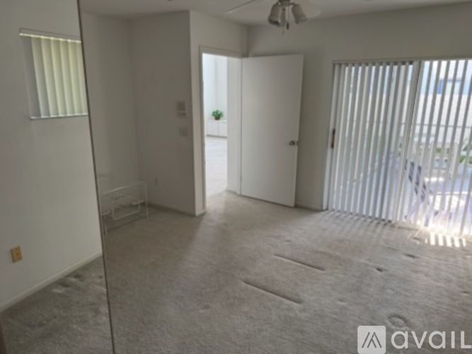 2910 West Bay Villa Avenue 3 Beds Single Family Home for Rent - Photo gallery 4