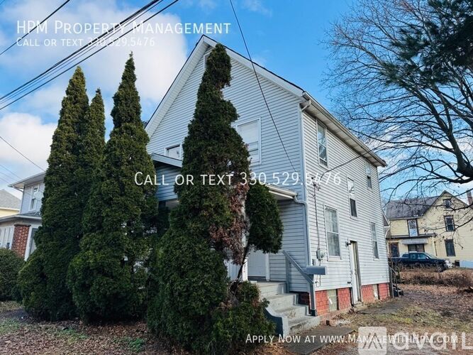 212 Dryden Ave SW 3 Beds Single Family Home for Rent - Photo gallery 1