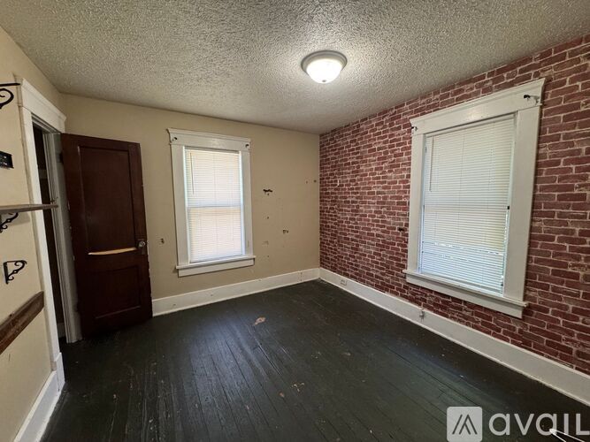 212 Dryden Ave SW 3 Beds Single Family Home for Rent - Photo gallery 4