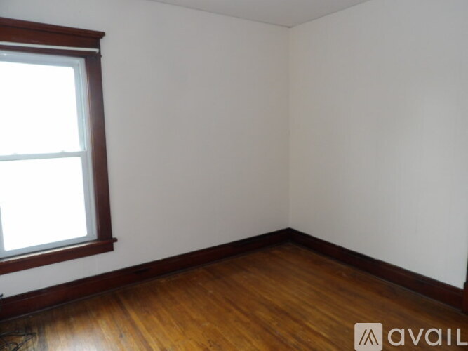 281 Woodside Ave 3 Beds Apartment for Rent - Photo gallery 5