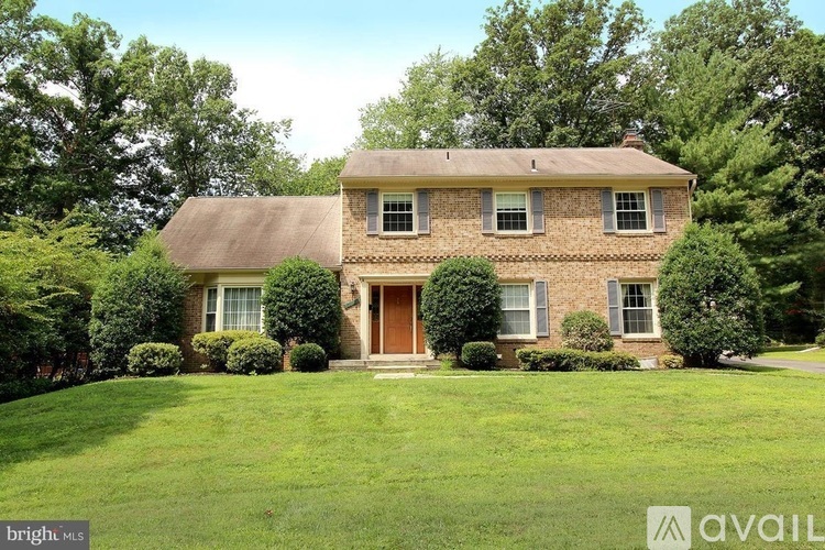 8808 Liberty Lane 7 Beds Single Family Home for Rent - Photo gallery 1