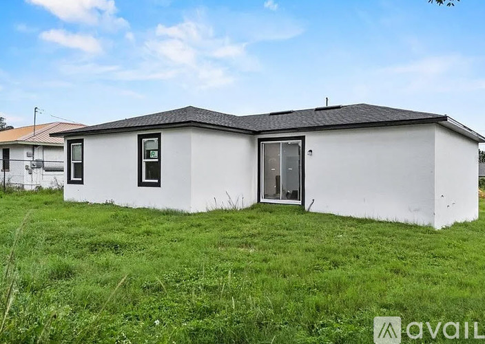 413 East Main Street 3 Beds Single Family Home for Rent - Photo gallery 2
