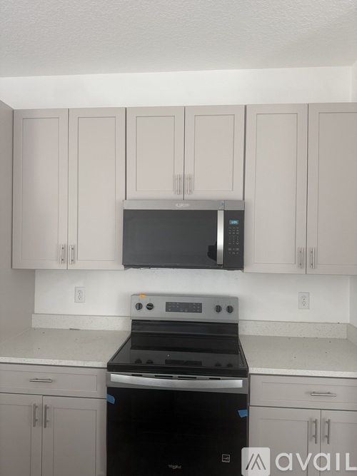 413 East Main Street 3 Beds Single Family Home for Rent - Photo gallery 5