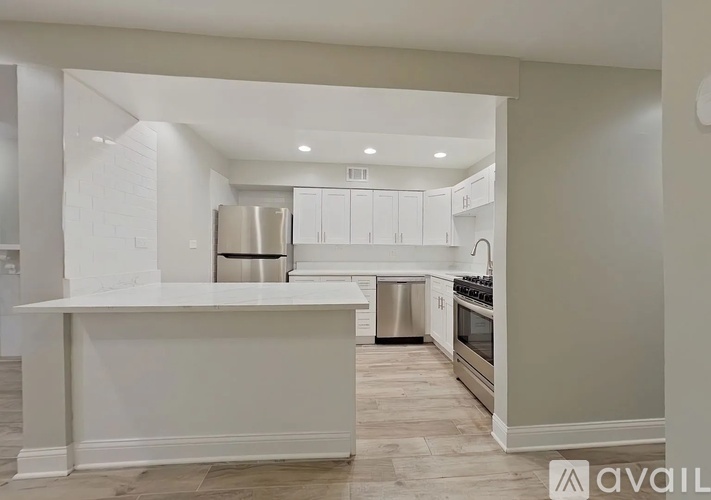 831 West Altgeld Street 2 Beds Single Family Home for Rent - Photo gallery 1