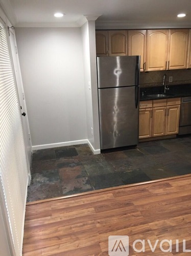 18423 Bishopstone Court 1 Condo for Rent - Photo gallery 2