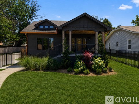 1118 Douglas Avenue 4 Beds Apartment for Rent