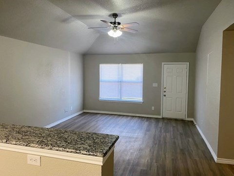 615 North 8Th 3 Beds Apartment for Rent