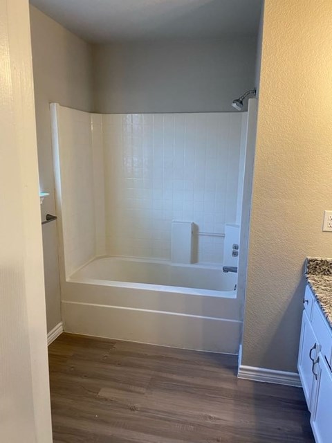 615 North 8Th 3 Beds Apartment for Rent