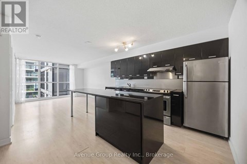 1116 - 19 SINGER COURT 1 Apartment for Rent