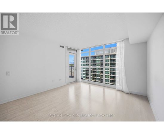 1116 - 19 SINGER COURT 1 Apartment, Condo, Home for Rent - Photo gallery 3