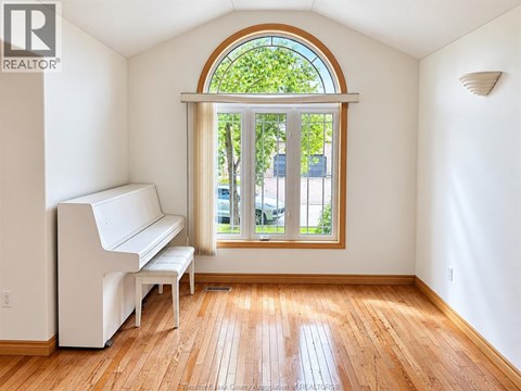 512 JOHN HARVEY 5 Beds Apartment for Rent