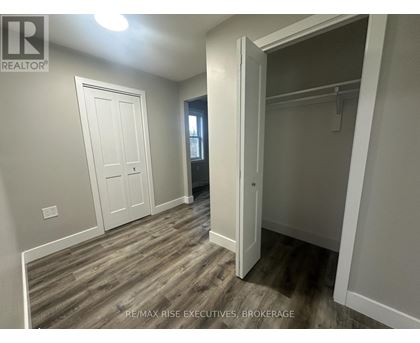 3 - 565 EMMA STREET 3 Beds Home, Multifamily, Triplex for Rent - Photo gallery 3