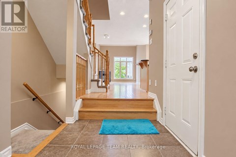 119 BRIDGESTONE DRIVE 3 Beds Apartment for Rent