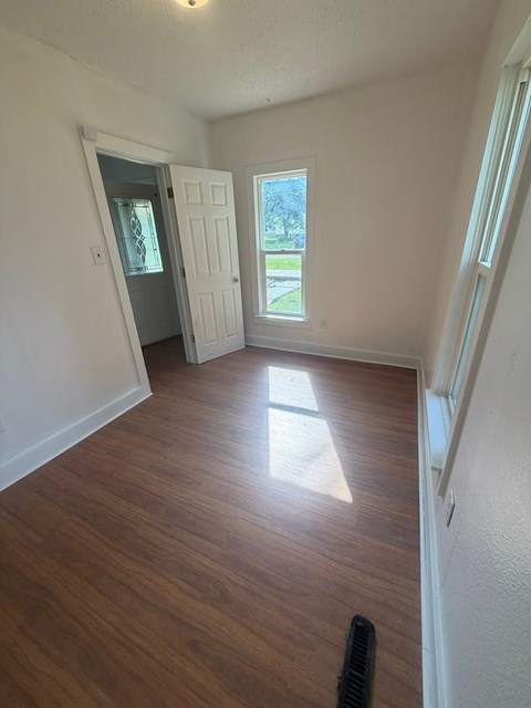612 Prairie St 3 Beds Apartment for Rent
