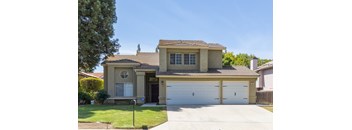 3/2.5 1902 sqft