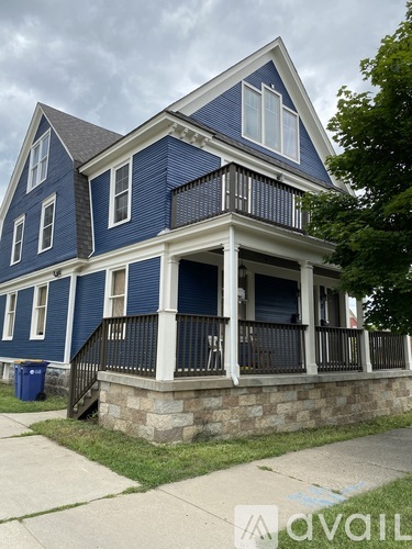 569 Jefferson Avenue Southeast 3 Beds Apartment for Rent - Photo gallery 1