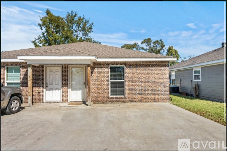 918 Brady Street 2 Beds Apartment for Rent - Photo gallery 1