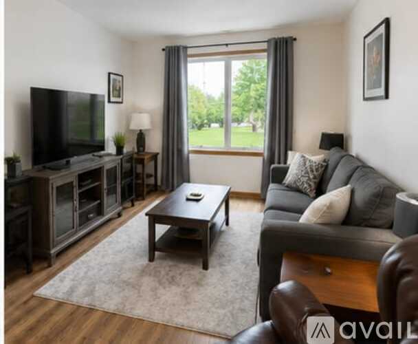 460 Echo Ln 2 Beds Apartment for Rent - Photo gallery 2