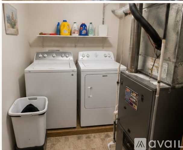 460 Echo Ln 2 Beds Apartment for Rent - Photo gallery 3