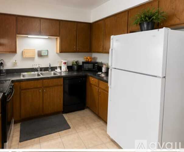 460 Echo Ln 2 Beds Apartment for Rent - Photo gallery 5