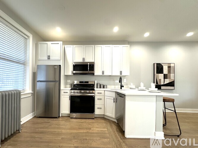 5452 N Paulina St 1 Apartment for Rent - Photo gallery 5