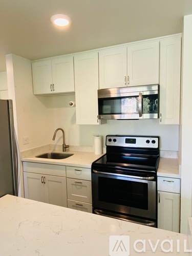 6201 Lake Washington Boulevard Northeast 1 Condo for Rent - Photo gallery 3