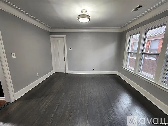 1992 Gladstone Street 3 Beds Single Family Home for Rent - Photo gallery 4