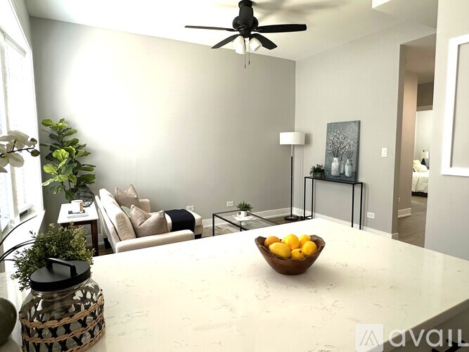 3834 N Wilton Ave 2 Beds Apartment for Rent - Photo gallery 3