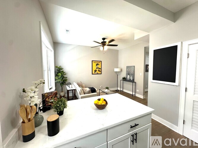 3834 N Wilton Ave 1 Apartment for Rent - Photo gallery 5