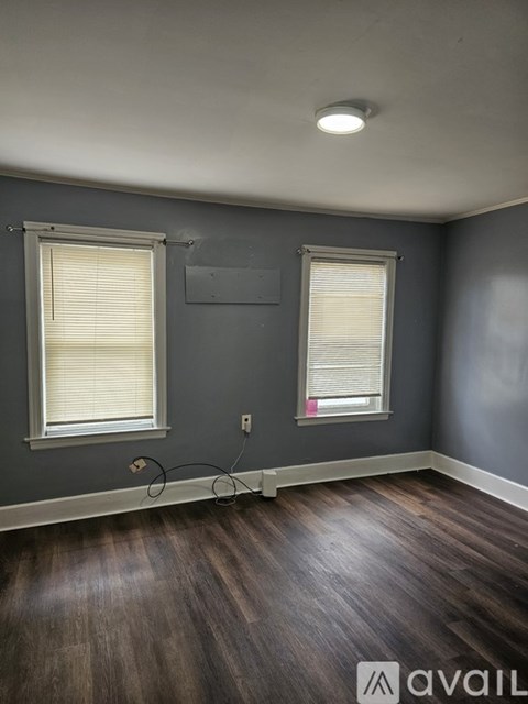 Brightman St 2 Beds Apartment for Rent