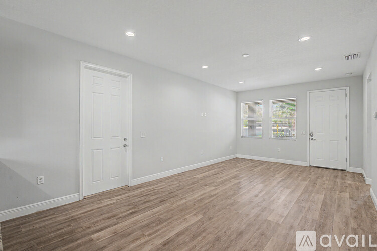 1614 E Mulberry Dr 3 Beds Single Family Home for Rent - Photo gallery 5