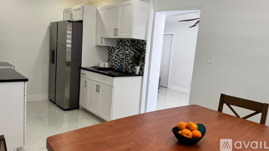5407 Rosemont Avenue 2 Beds Single Family Home for Rent - Photo gallery 4