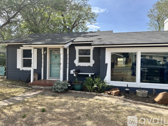 1917 27th Street 3 Beds Single Family Home for Rent - Photo gallery 1