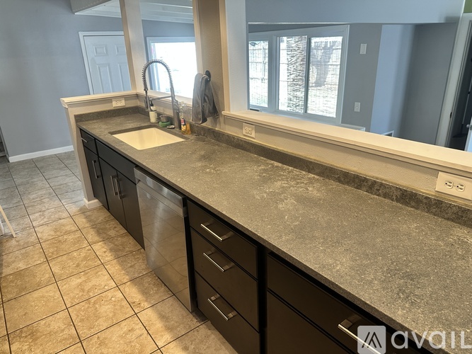 1917 27th Street 3 Beds Single Family Home for Rent - Photo gallery 4